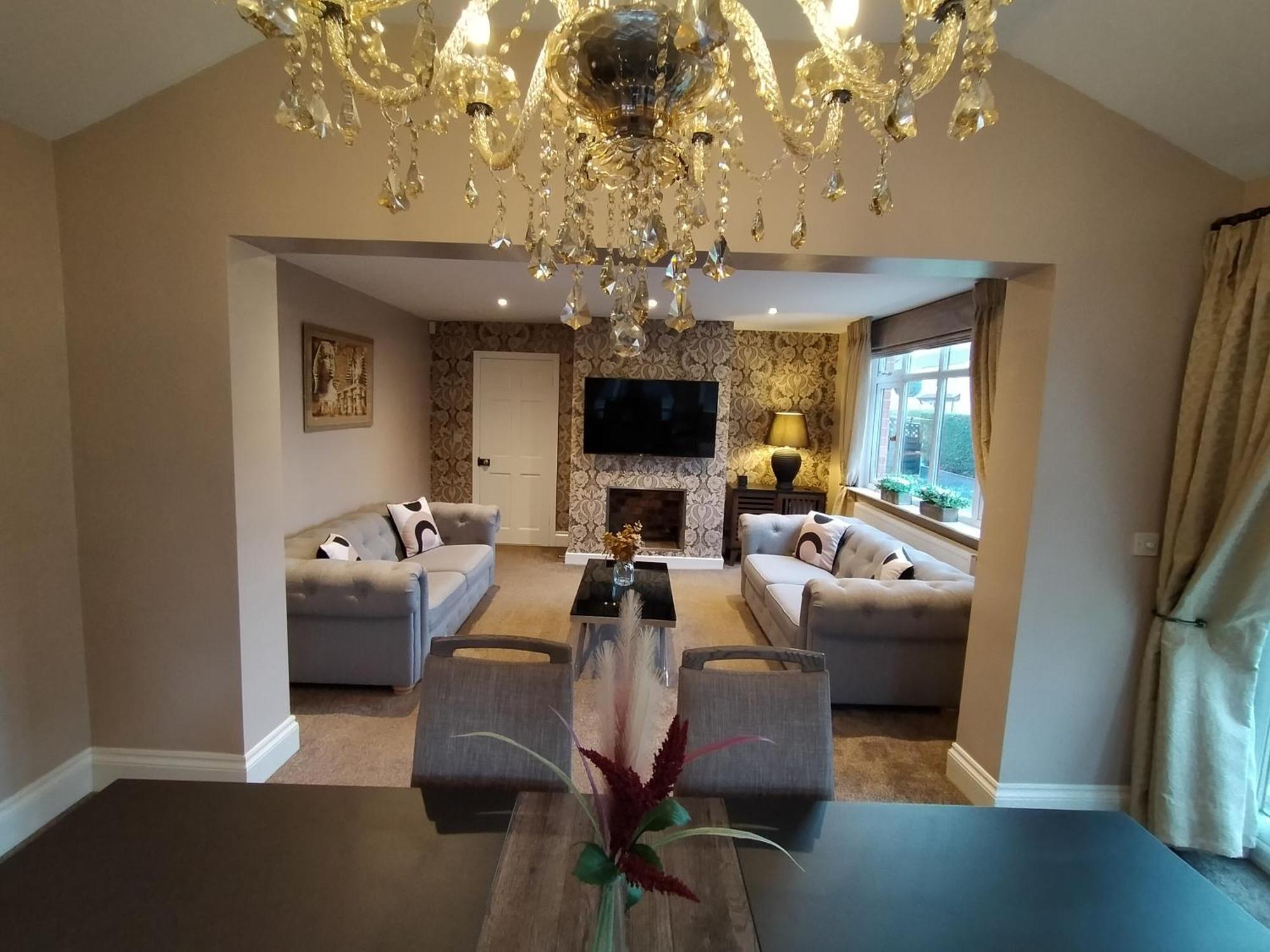 Villa Sirius House - Sleeps 7, Driveway, Garden à Crewe Extérieur photo
