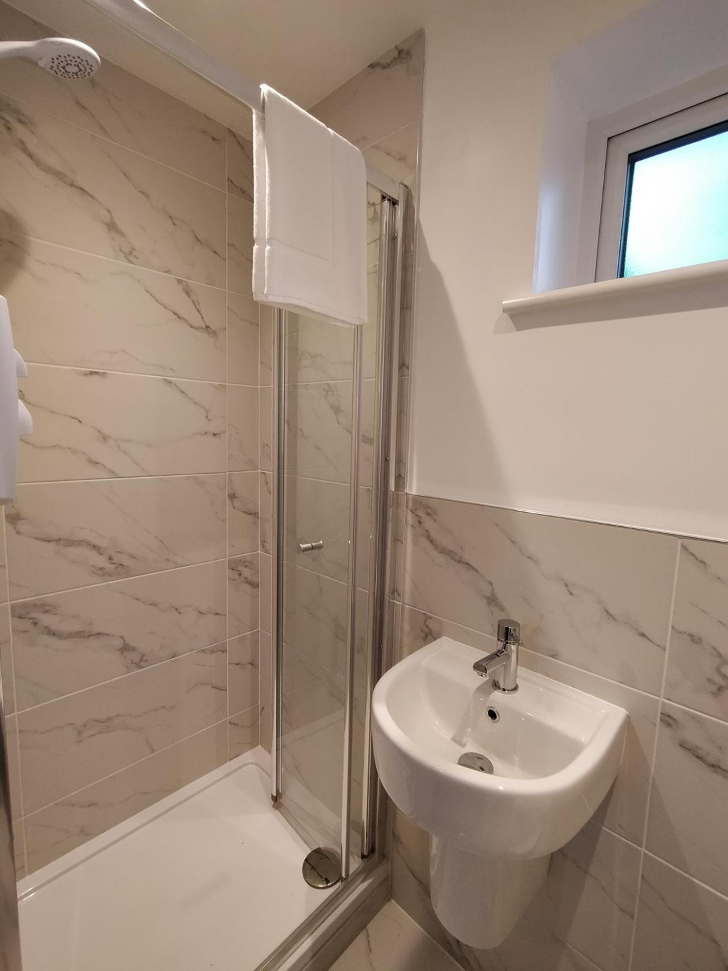 Villa Sirius House - Sleeps 7, Driveway, Garden à Crewe Extérieur photo