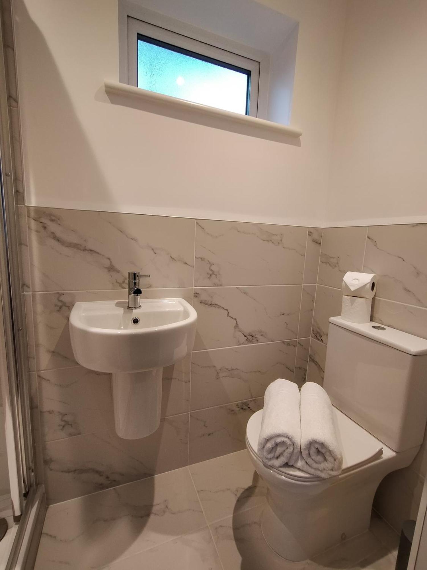 Villa Sirius House - Sleeps 7, Driveway, Garden à Crewe Extérieur photo