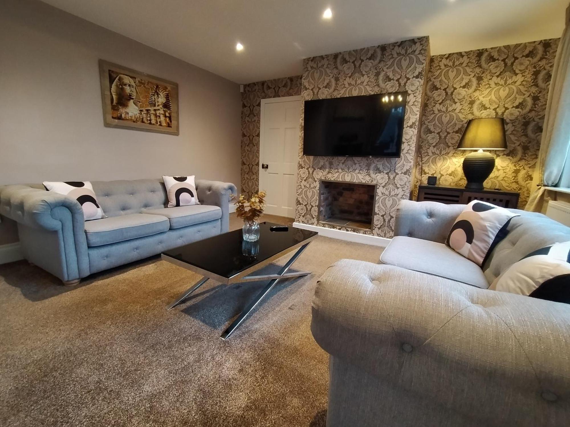 Villa Sirius House - Sleeps 7, Driveway, Garden à Crewe Extérieur photo
